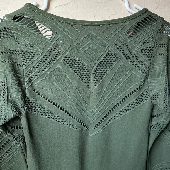 Fabletics Isabella Seamless Long-Sleeve Top | S - Picture 6 of 7